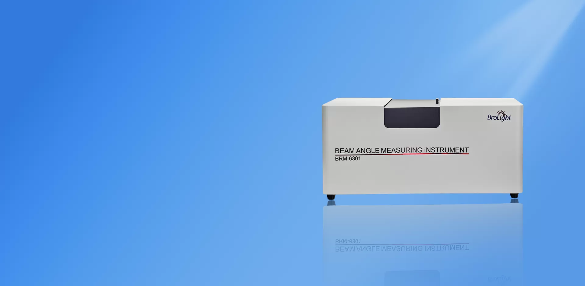 · Direct measurement of divergence angles.<br>
· Fully automated, one-button operation.<br>
· Measures the angular distribution of LEDs.<br>
· Measurement of LD PlV and WPE characterization.